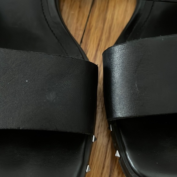 Marc Fisher sandals - Picture 3 of 5